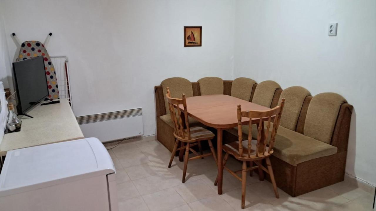 Стаи За Гости "Пламена" Kŭrdzhali Exterior foto